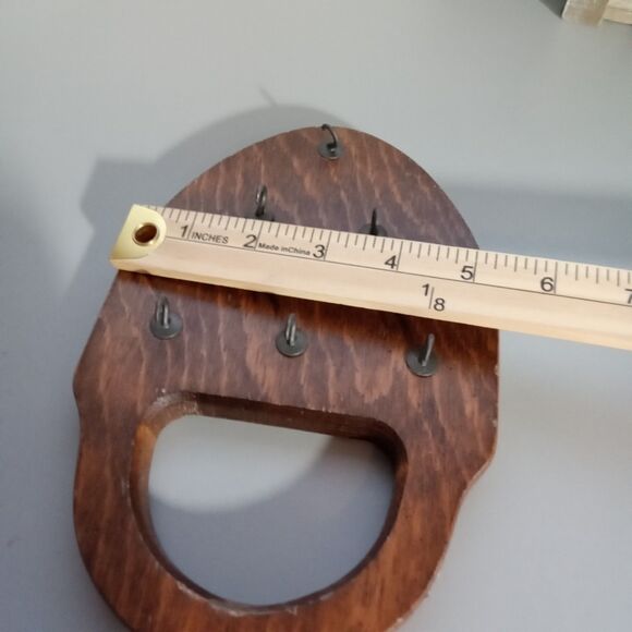 Three Mountaineers Key Holder Wooden - Picture 6 of 7